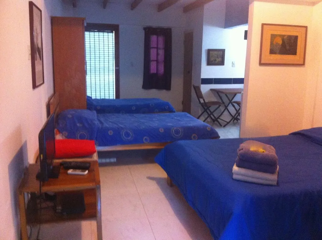 Hostal Casaluna San Andres Hotel